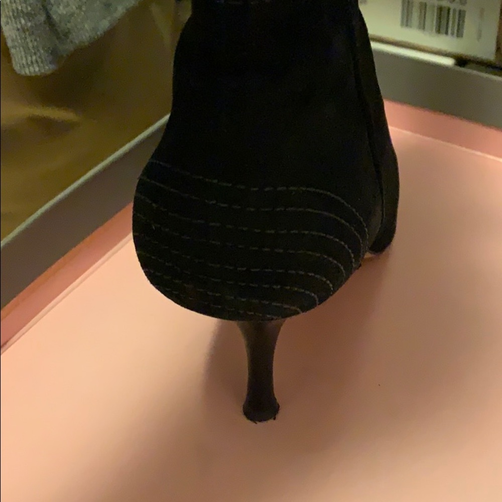 Boots - Picture 4 of 12